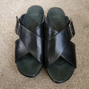 Women's Dansko buckle leather wedge - black - basically new